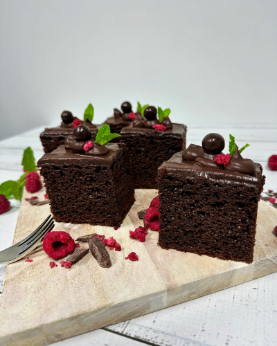 Chocolate Cake 30 x 40cm Slab 36 pieces